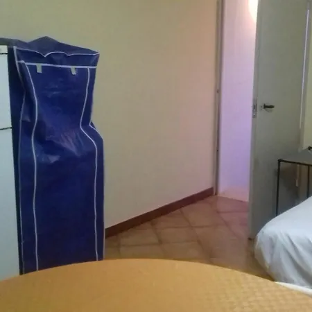 With 3 Bedrooms In Mazara Del Vallo, With Wonderful Vie アパート